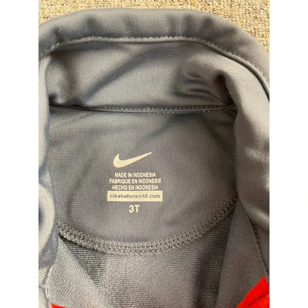 Nike Boys Gray Red Full Zip‎ Track Jacket Sporty Swoosh Logo Toddler Size 3T